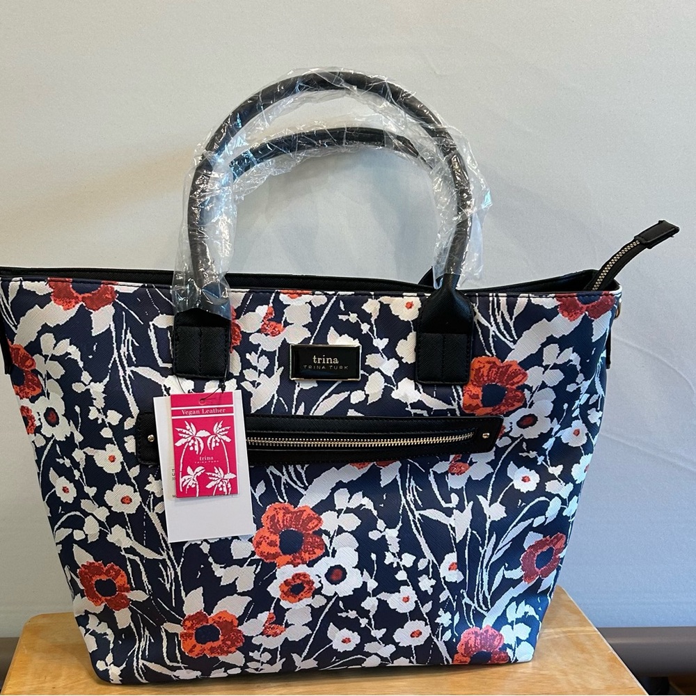 Trina Turk Tote Bag. Large Floral Design Tote. NWT